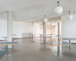 1000008988