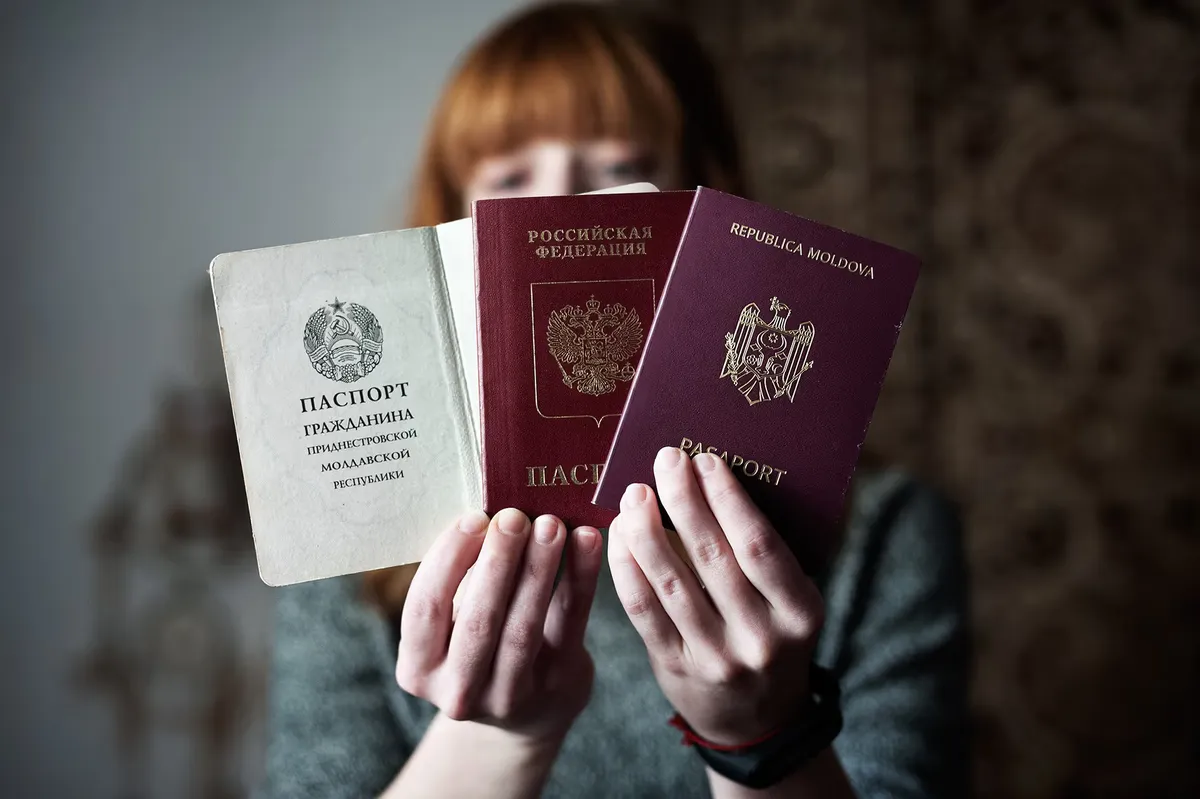 Hanna Jarzabek: When I photograph, it helps me to cope with situations I deeply disagree about