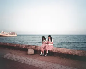 Sina Niemeyer: I am obsessed with intimate imagery, exploring the body and hands