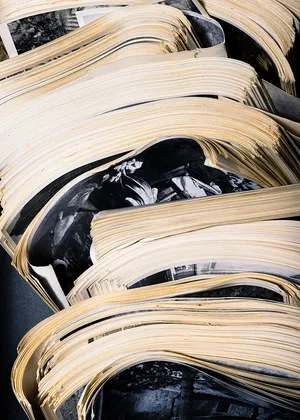 Nel quasi invisibile artwork